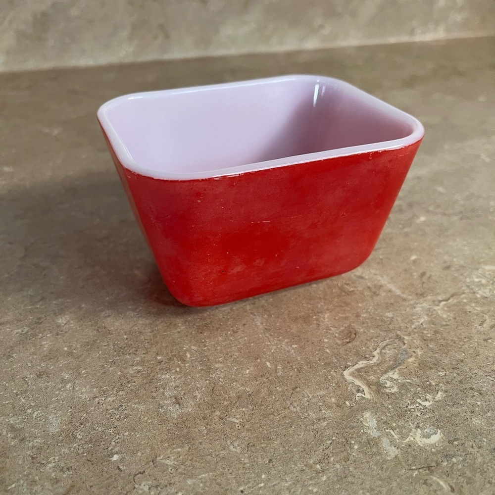 Vintage Pyrex Refrigerator Dish